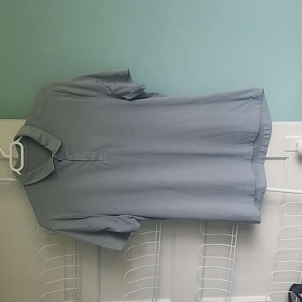 Lululemon Athletica Evolution Short Sleeve Polo - Read Description